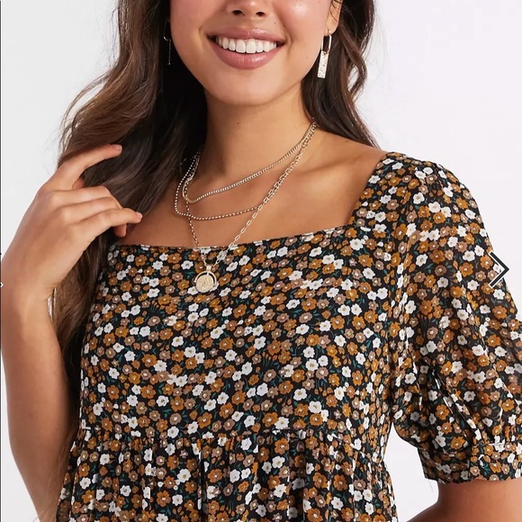 Fashion Union Mini Smock Dress in Retro Floral Organza - Picture 2 of 11